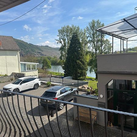 Weingut / Gästehaus Gerlach Ürzig Exterior foto