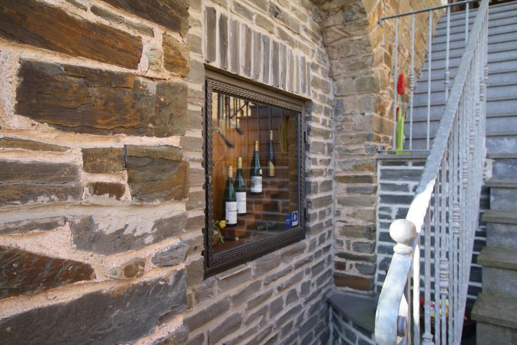 Weingut / Gästehaus Gerlach Ürzig Exterior foto